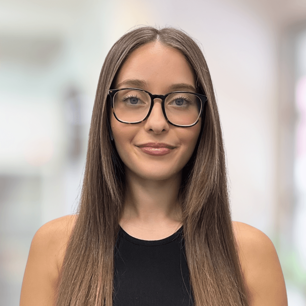 Georgia Theodorikakos supports new LAB3 team members, ensuring they are warmly welcomed and have the information and tools they need to succeed.